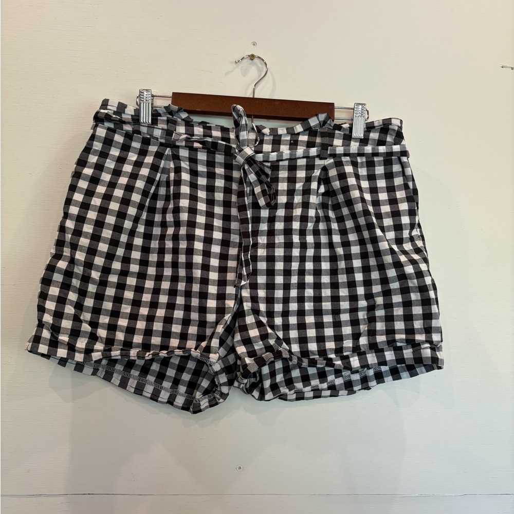 a new day High Waist Checkered Shorts - Black and White